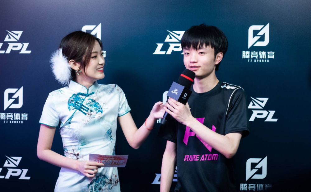 如果她能与 如果她能与